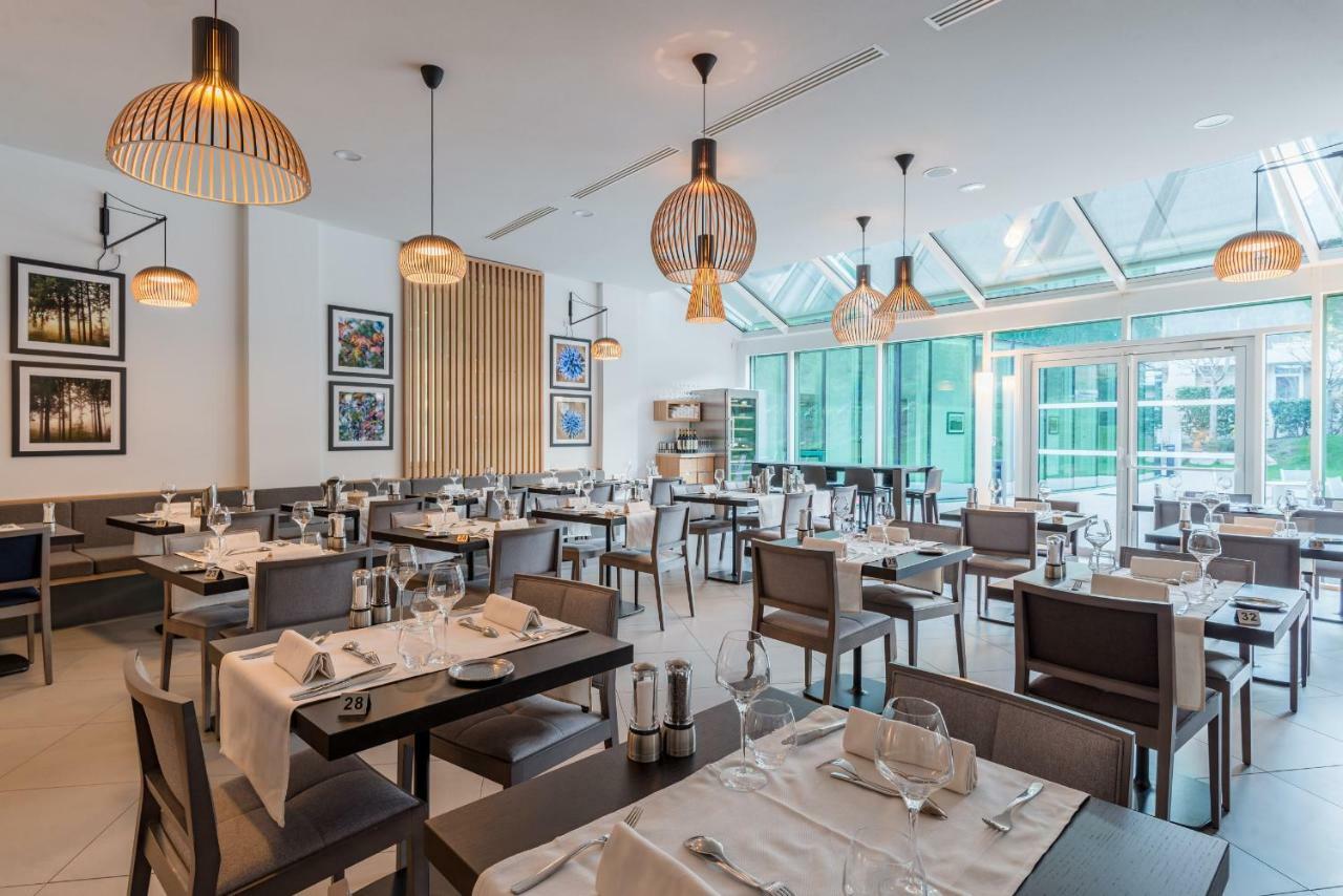 Eau Thermale Avene L'Hotel Екстериор снимка